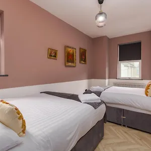 Ettie & Gigis By Sasco Apartment